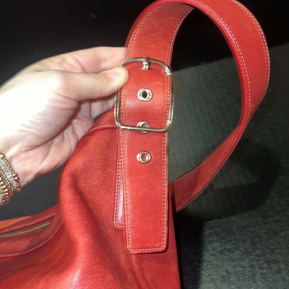 Vintage Red Leather COACH Duffel Sac Messenger Style Bag - Picture 5 of 11